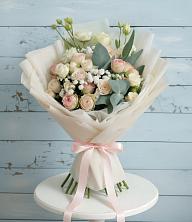 Букет цветов из:  Розы и Лизиантусы в Марьинской