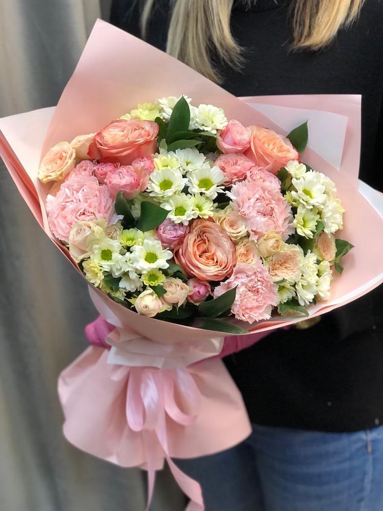 Букет цветов из: Гвоздики, Розы и Хризантемы в Марьинской