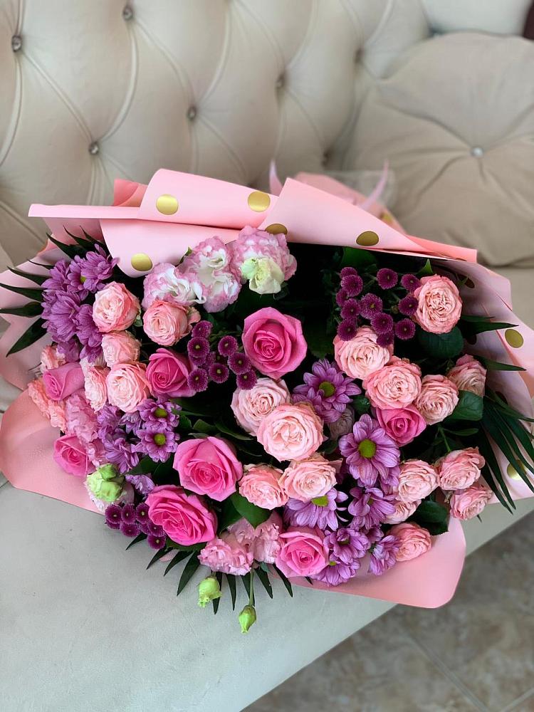 Букет цветов из: Хризантемы, Розы и Лизиантусы в Марьинской