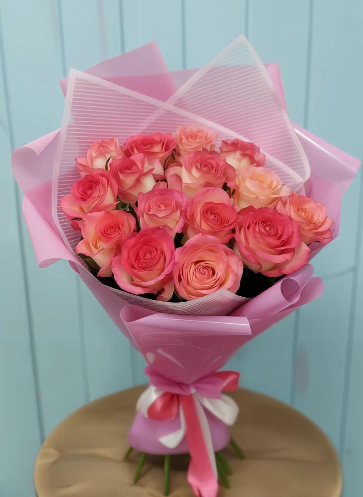 Букет 15 Розовых роз Равель в Марьинской