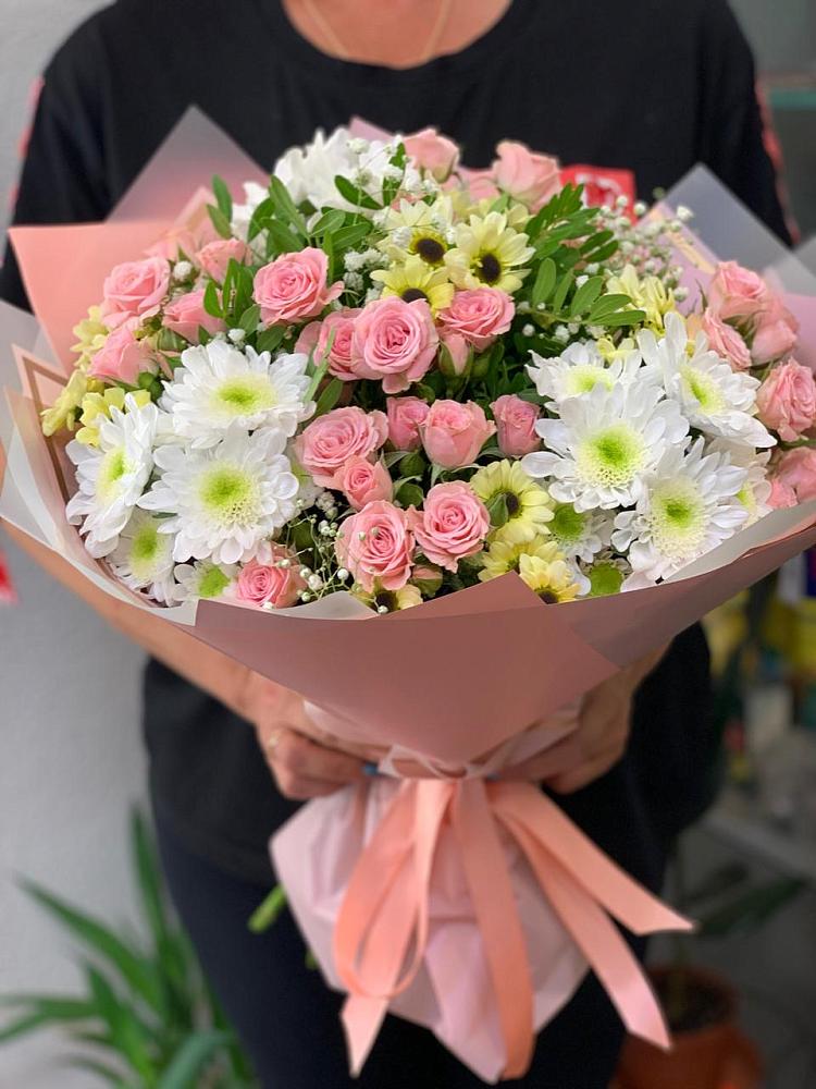 Букет цветов из: Розы и Хризантемы в Марьинской