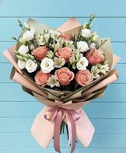 Букет цветов из:  Розы, Альстромерии и Лизиантусы в Марьинской