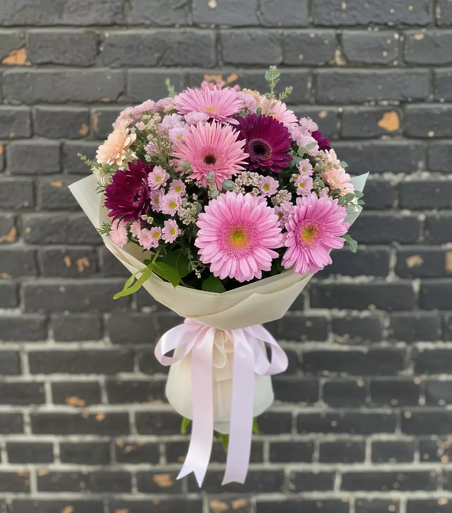 Букет цветов из: Герберы и Хризантемы в Марьинской