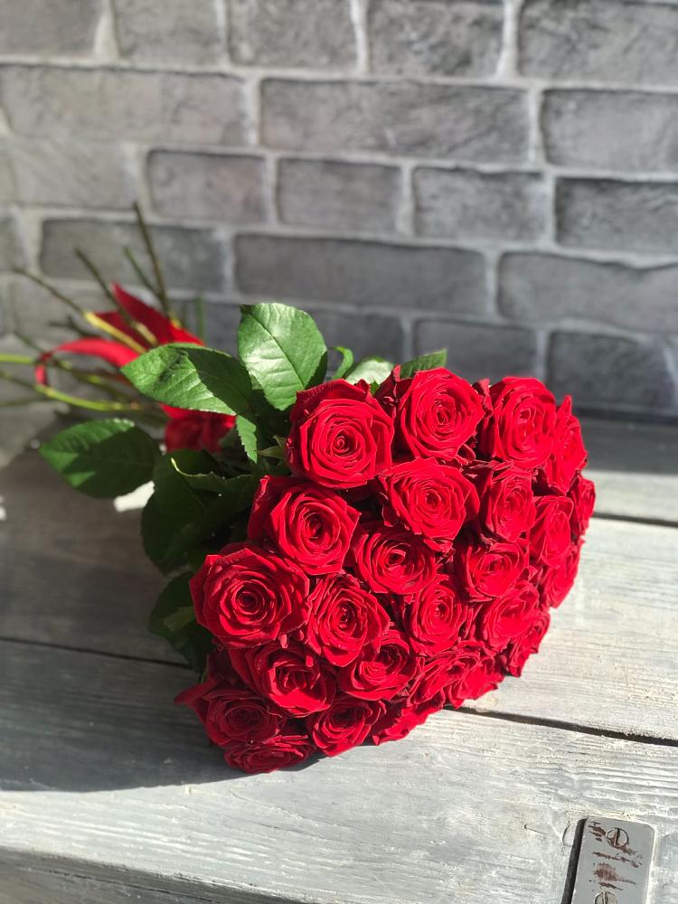 Букет Красные розы Фридом в Марьинской