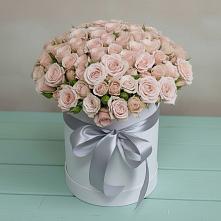 Цветочная композиция из Розы в шляпной коробке в Марьинской