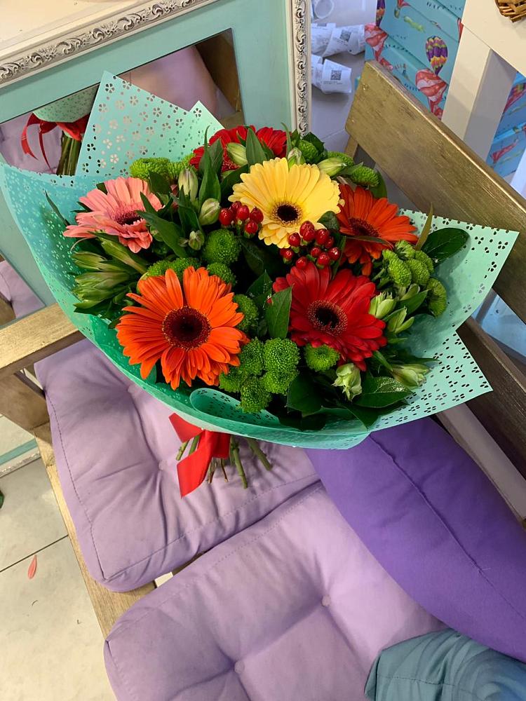 Букет цветов из: Герберы, Хризантемы и Альстромерии в Марьинской