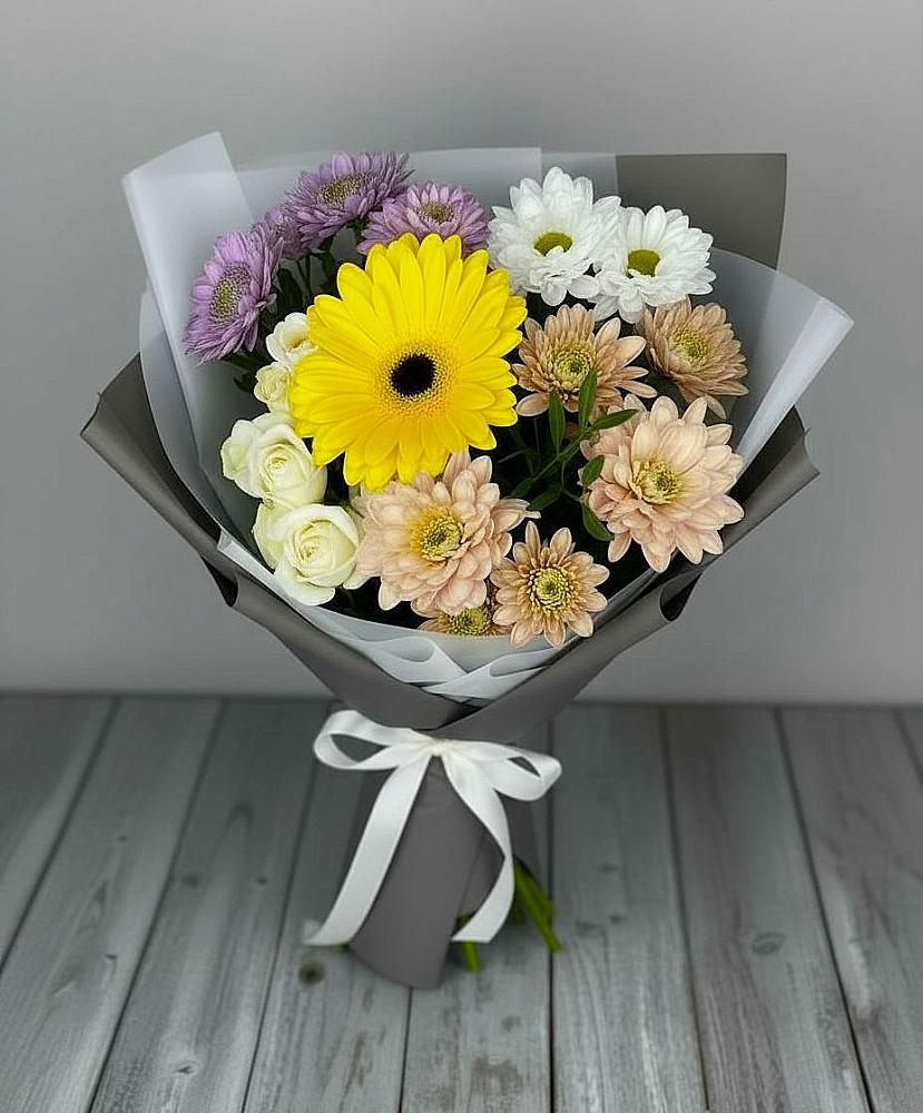 Букет цветов из: Розы, Герберы и Хризантемы в Марьинской