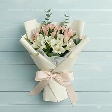 Букет цветов из:  Альстромерии в Марьинской