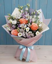 Букет цветов из:  Лизиантусы, Розы, Альстромерии и Гипсофила в Марьинской