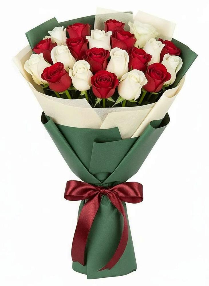 Букет Микс из красных и белых роз в Марьинской