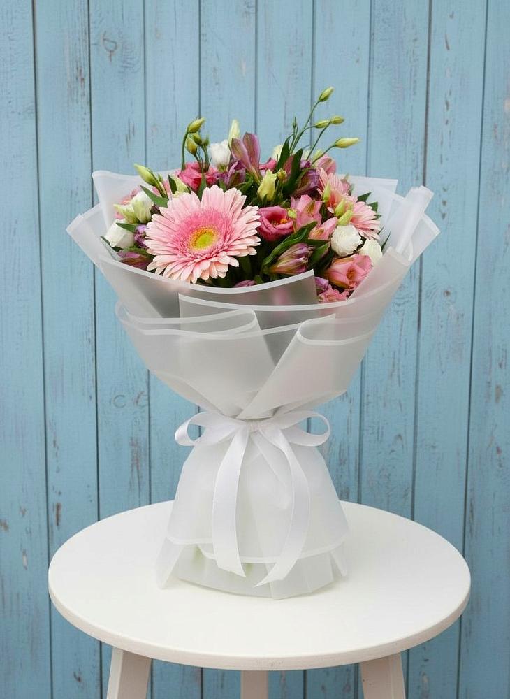 Букет цветов из: Герберы, Альстромерии и Лизиантусы в Марьинской