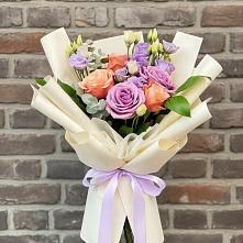 Букет цветов из:  Лизиантусы и Розы #REPLACE_PRED# Марьинской