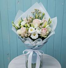Букет цветов из:  Розы и Лизиантусы в Марьинской
