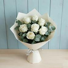 Букет Белые розы в Эвкалипте в Марьинской