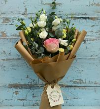 Букет цветов из:  Розы и Лизиантусы в Марьинской